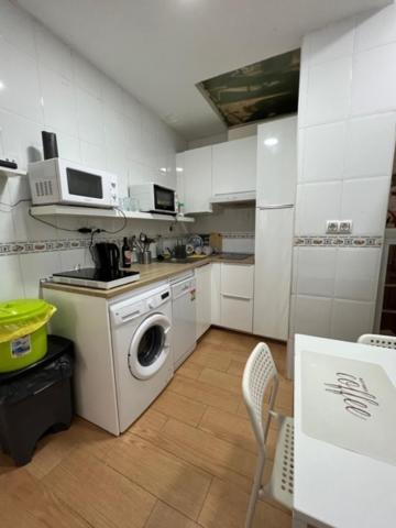 Airbhouse Private & Homestay Seville