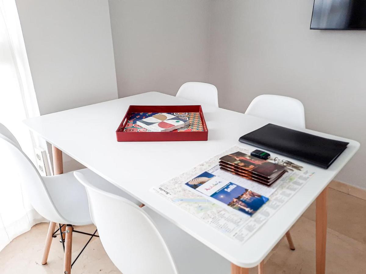 Apartment Torre Triana, Parking Free Gratis! Seville