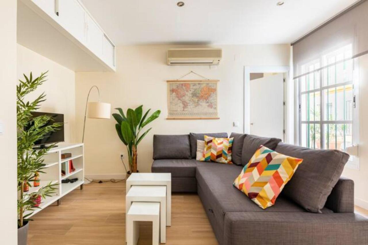 Azahar Metropol Parasol, Medium-sized Parking Gifted For Free Apartment Seville