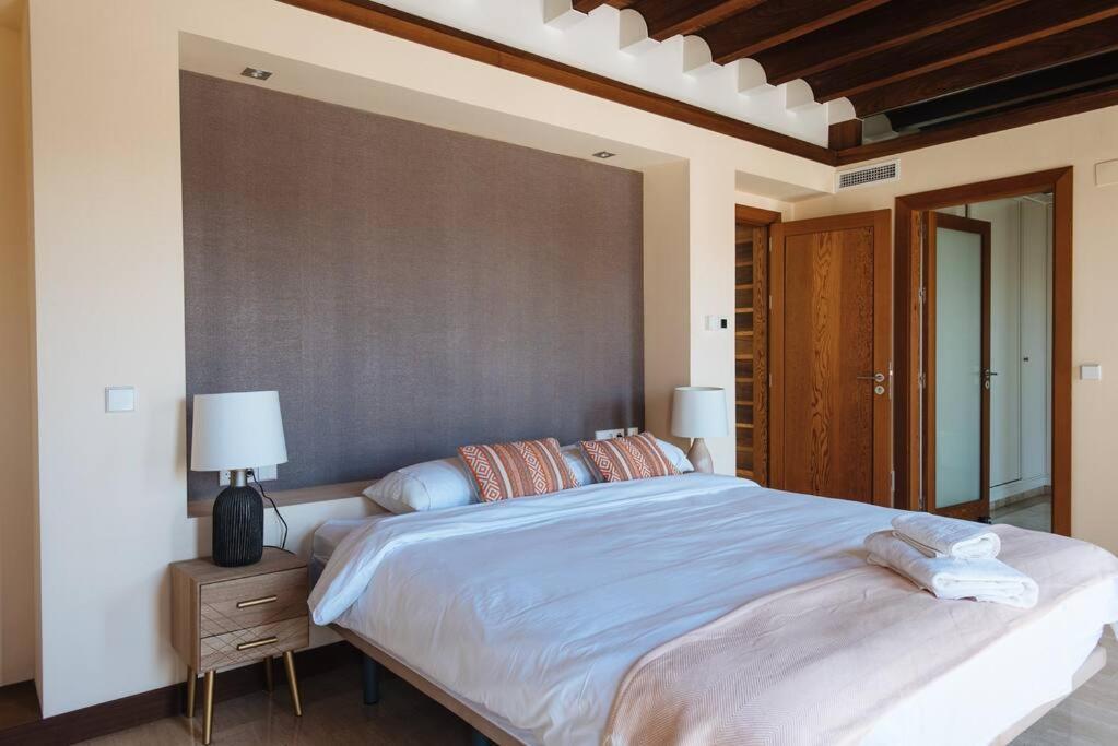 Rabadan Brand New Amazing House With Terrace Parking Holiday home Seville