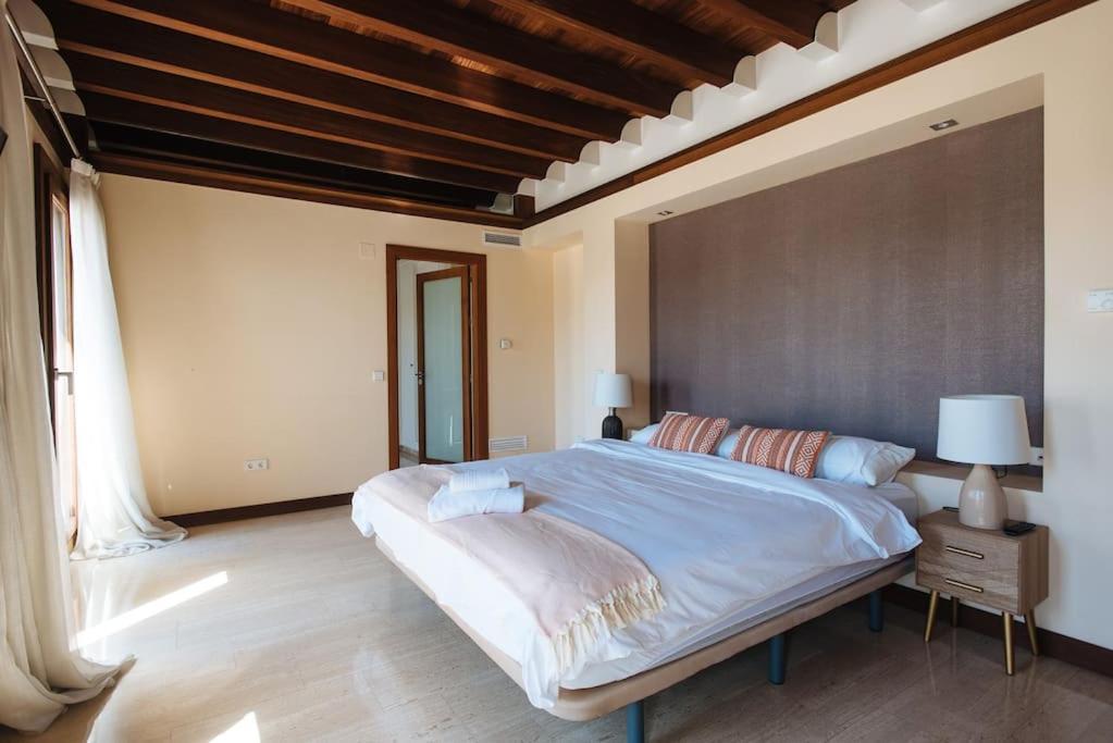 Rabadan Brand New Amazing House With Terrace Parking Seville