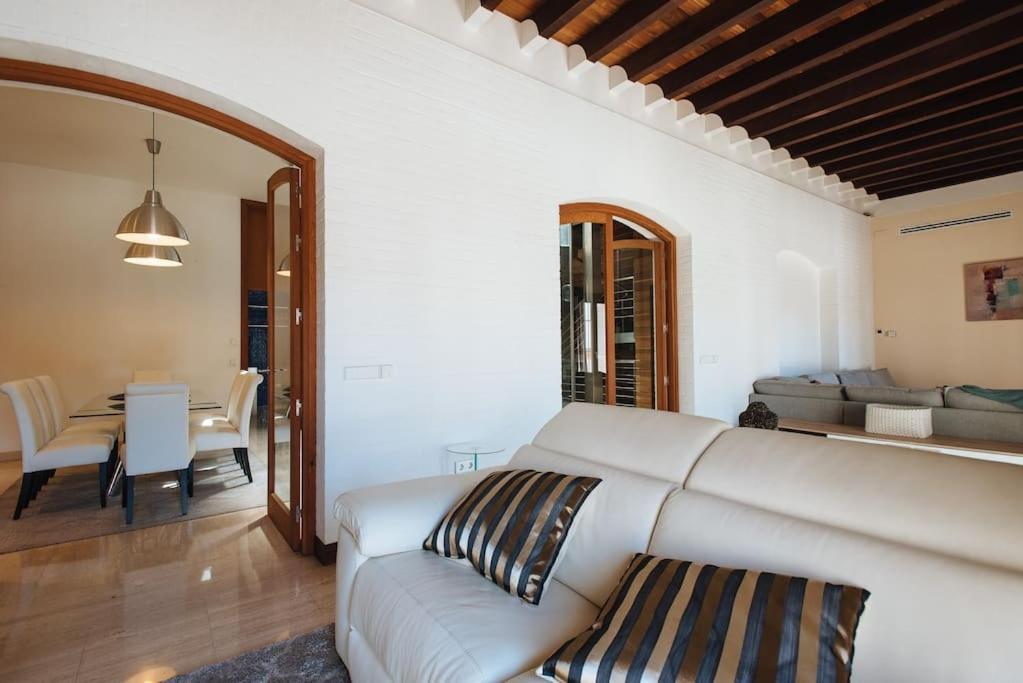 Rabadan Brand New Amazing House With Terrace Parking Holiday home Seville