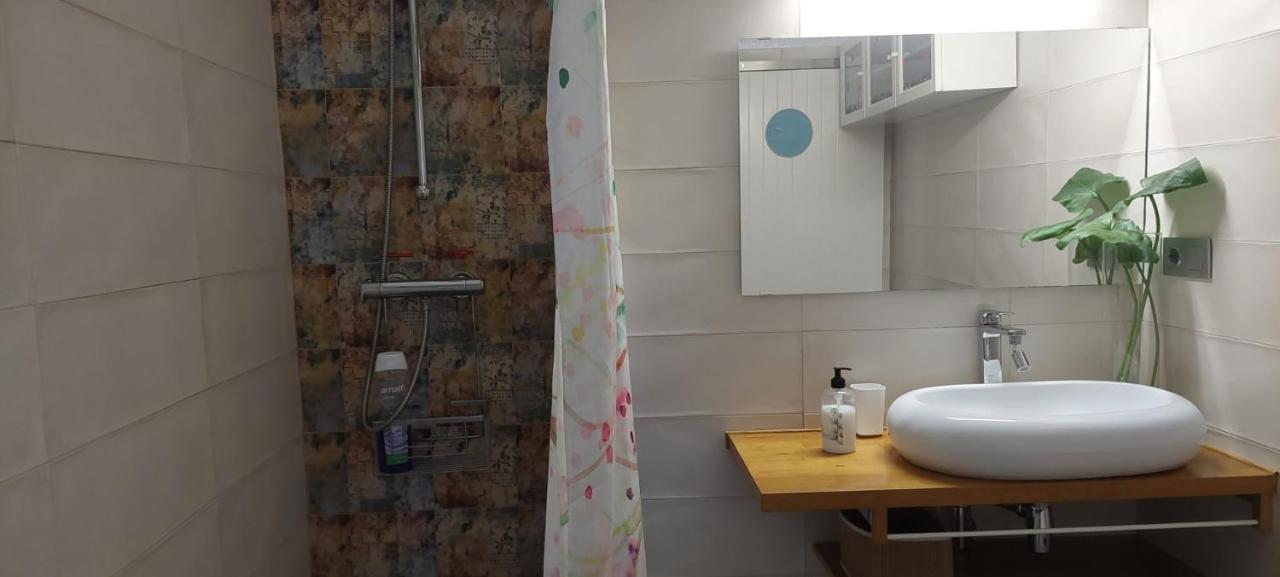 Apartment Macarena Centro Parking Gratis Espectacular, Comoda *