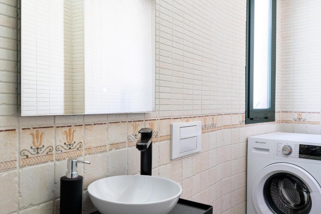 Atico Con Terraza San Juan De La Palma Apartamento Sevilla