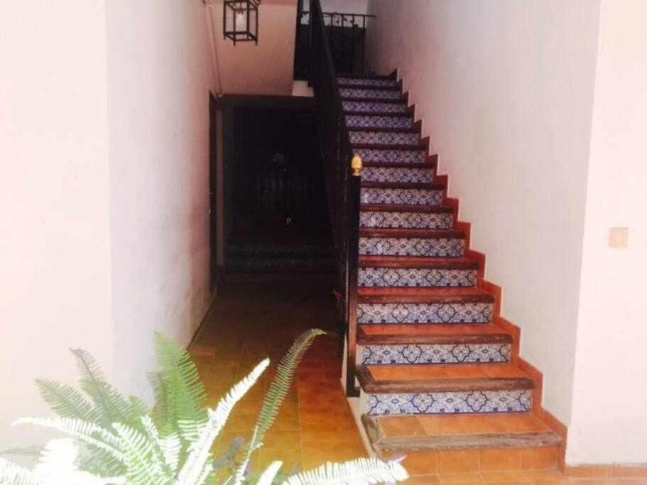 Apartamento Precioso Lugar En Barrio Sta Cruz Sevilla