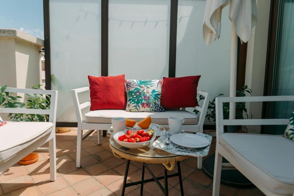 O&l Lumbreras: Bright Duplex With Private Terrace Apartment