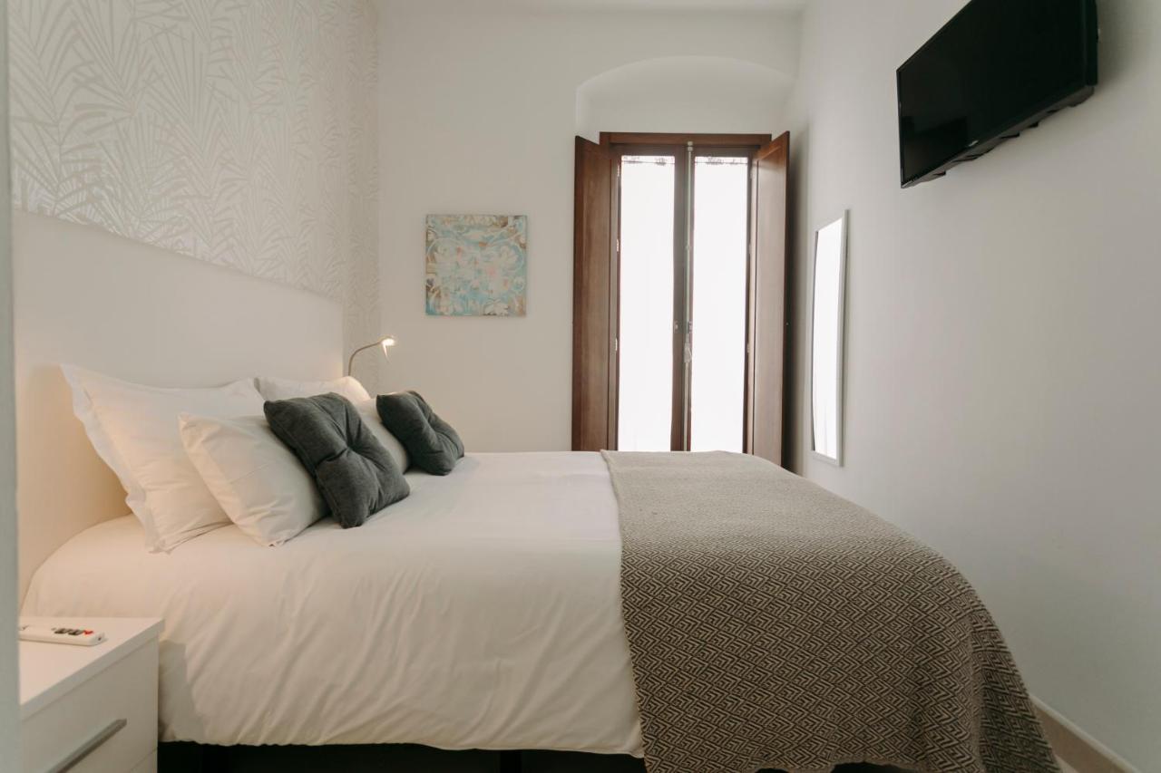 O&l Lumbreras: Bright Duplex With Private Terrace Seville