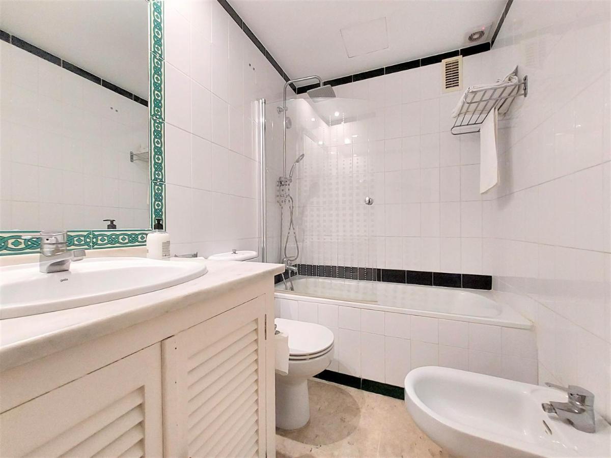 Lumbreras V Alameda Apartment Seville