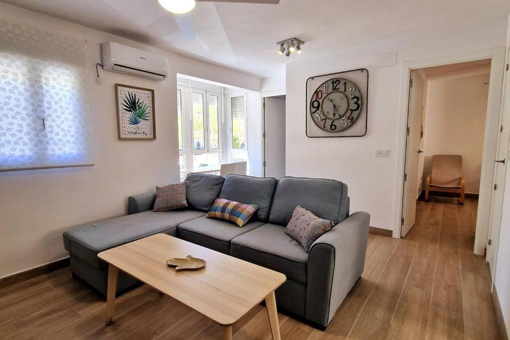 Moderno Zona Nervion. Wifi/ac Apartment Seville