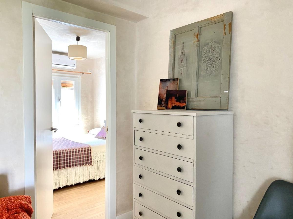 Junto Al Casco Antiguo Con Terraza Apartamento Sevilla