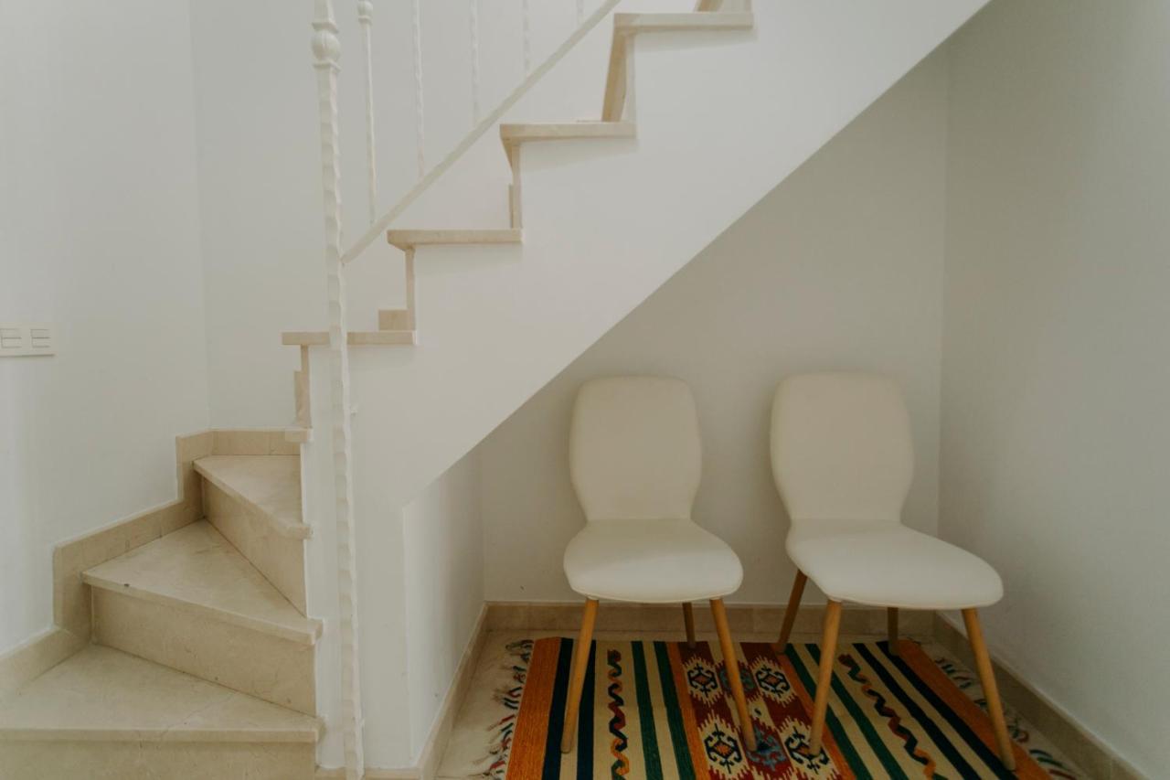 Apartment O&l Lumbreras: Bright Duplex With Private Terrace