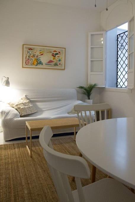 Apartment Cozy In A Typical Sevillian Patio House