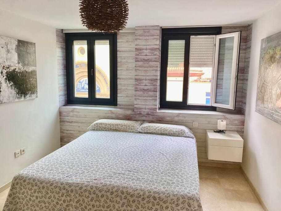Apartment Atico Triplex En Pleno Triana *