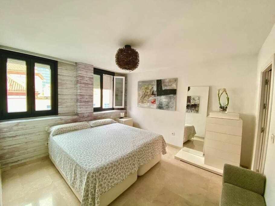 Apartment Atico Triplex En Pleno Triana