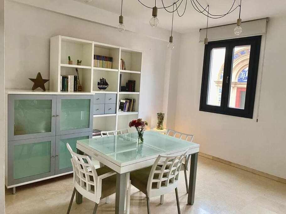 Apartment Atico Triplex En Pleno Triana *