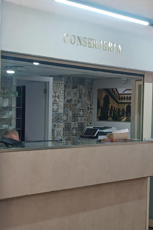 Acogedor Junto A Calle Betis, Triana-los Remedios Apartment Seville