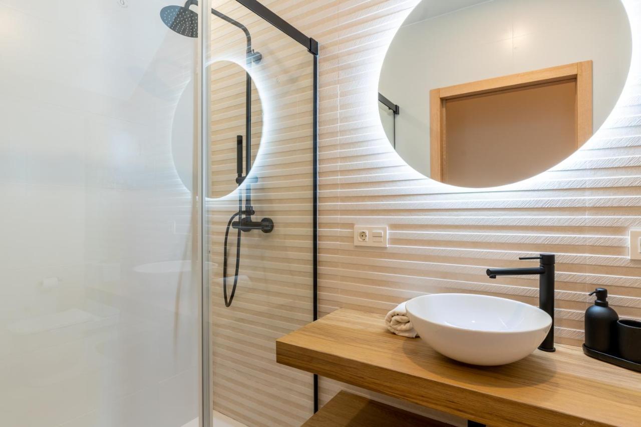 Cv Brand New 2br Triana By Covadon Street