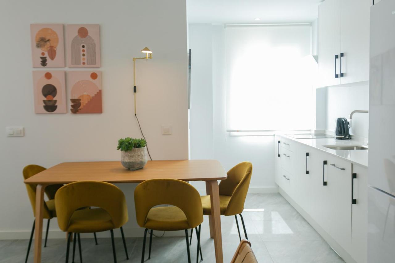 Lujoso Con Piscina Compartida 3 Apartamento Sevilla