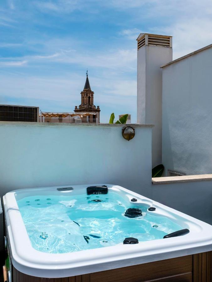 R26 * Seville