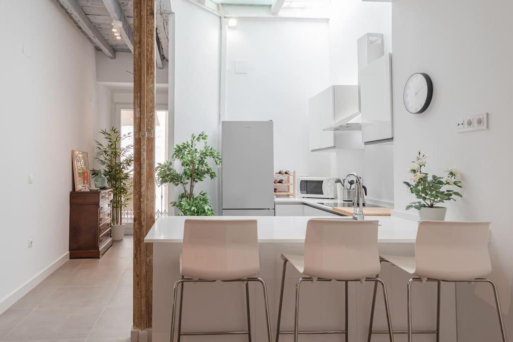 Centrico, Acogedor Y Amplio Piso En * Seville