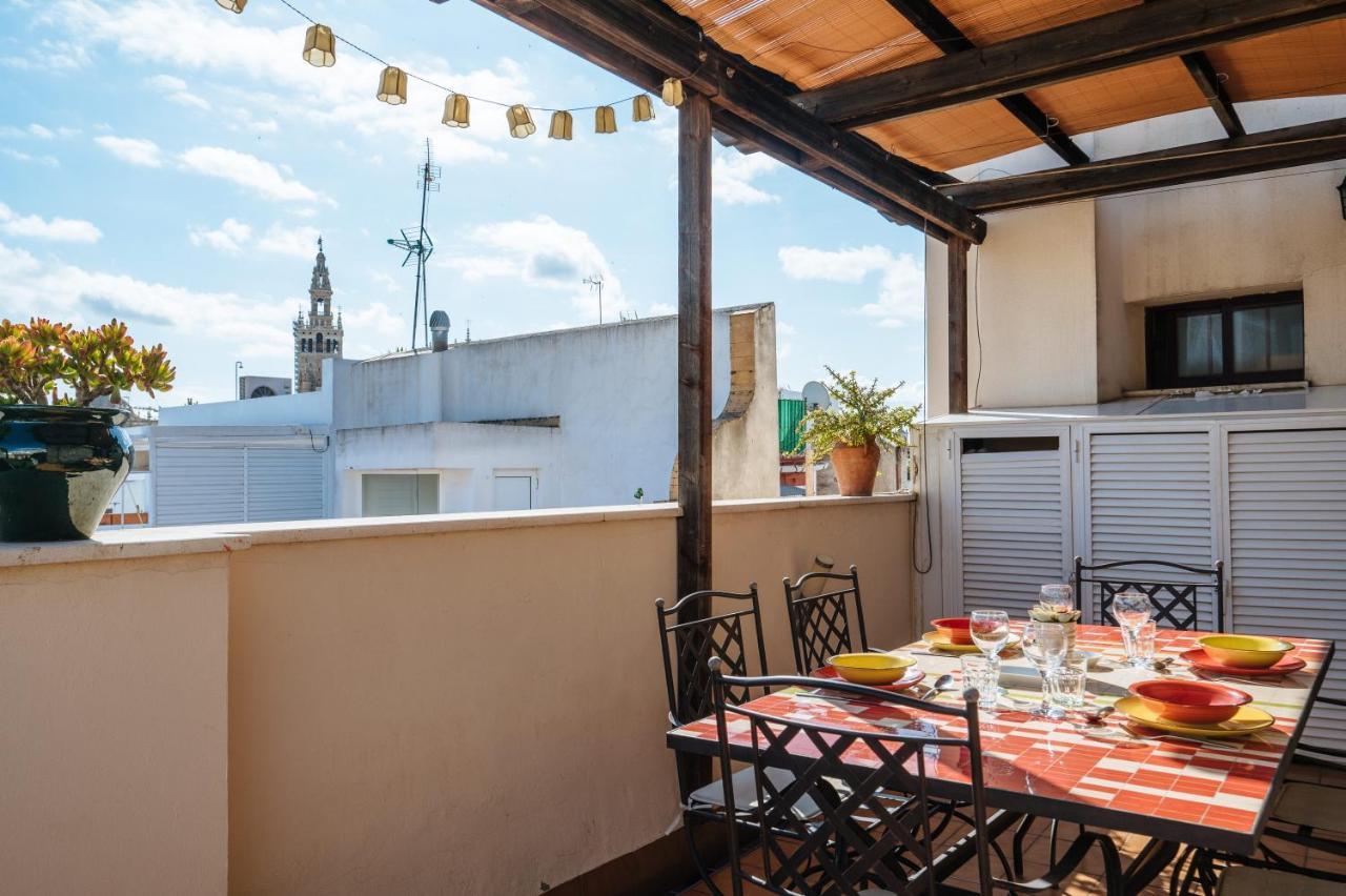 Apartment Homeyseville-amazing Penthouse Giralda Views 8 Pax, Parking Optional Seville