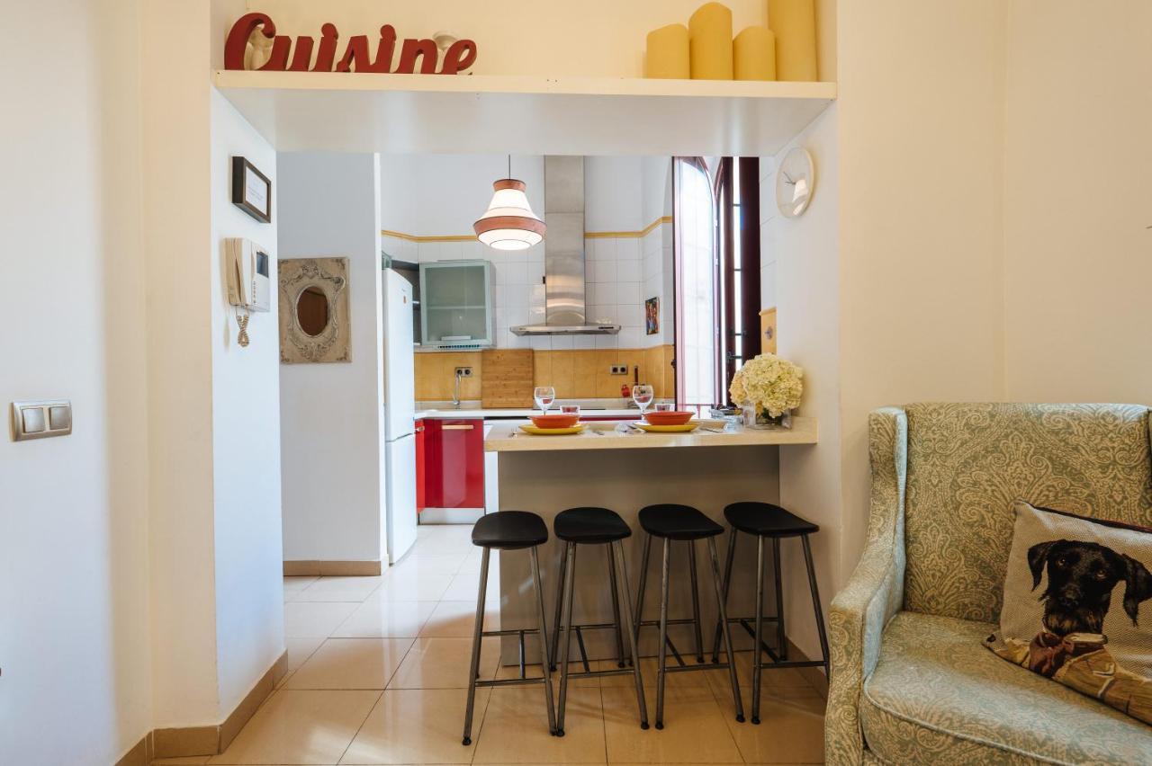 Apartment Homeyseville-amazing Penthouse Giralda Views 8 Pax, Parking Optional