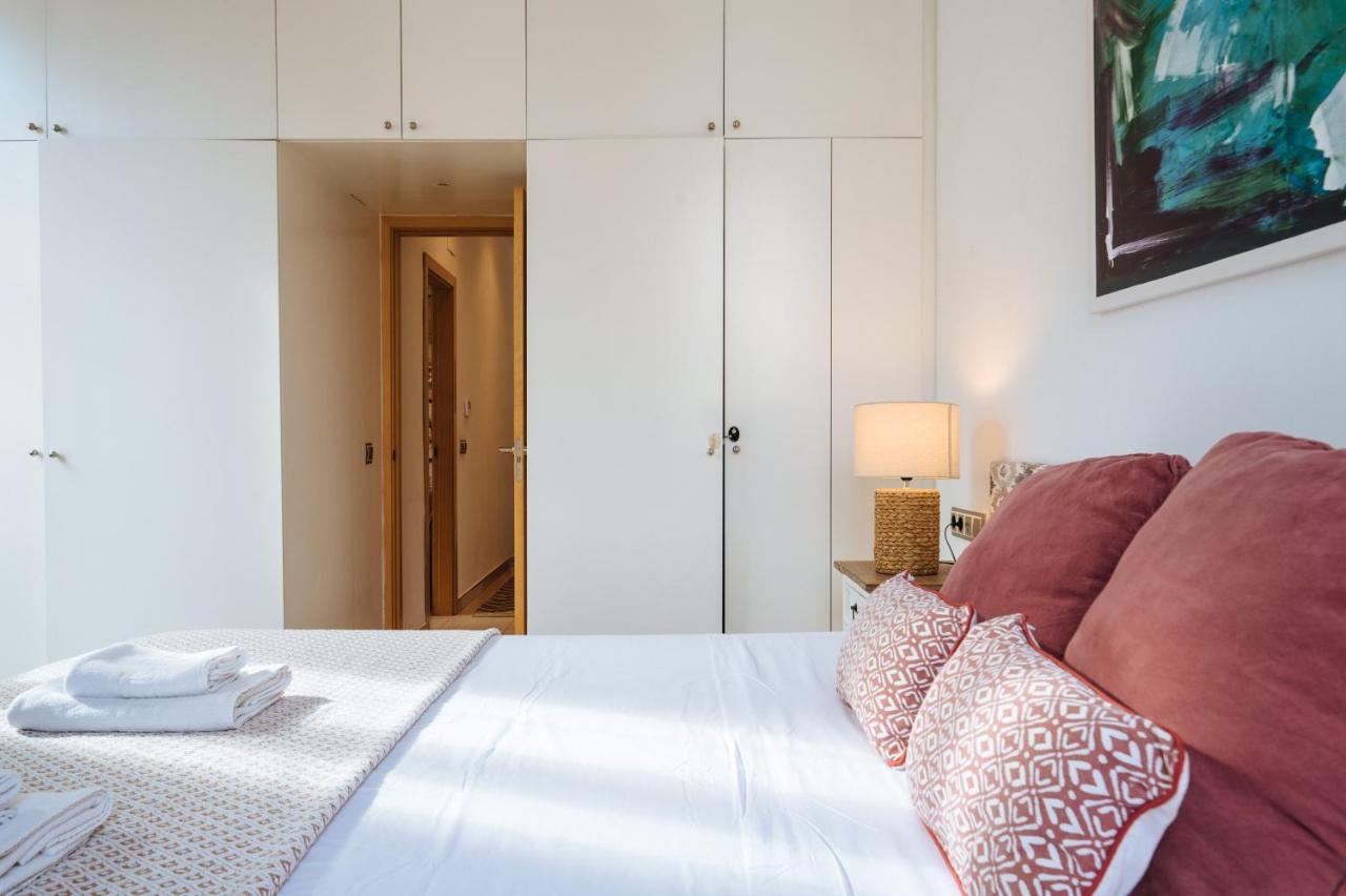 Apartment Homeyseville-amazing Penthouse Giralda Views 8 Pax, Parking Optional