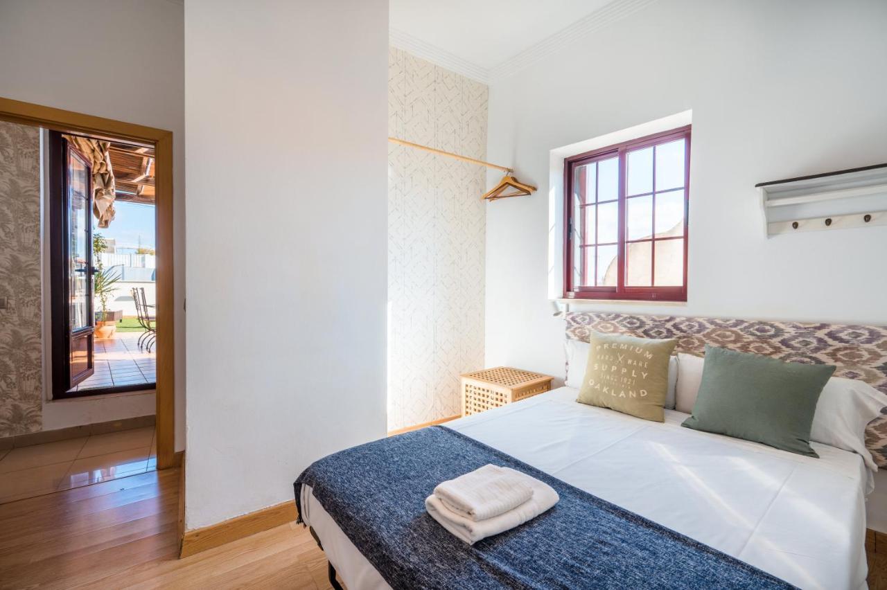 Apartment Homeyseville-amazing Penthouse Giralda Views 8 Pax, Parking Optional Seville