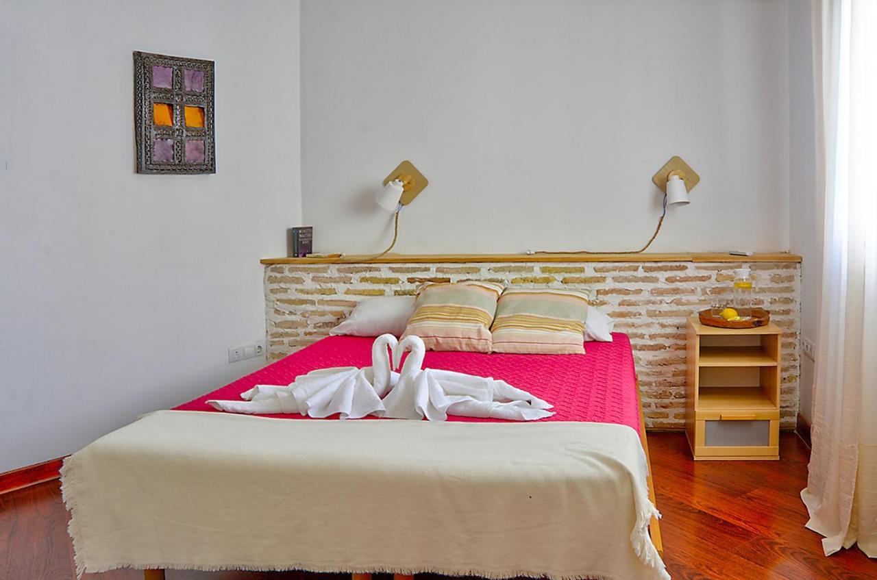 Casa De La Tinaja Apartment Seville