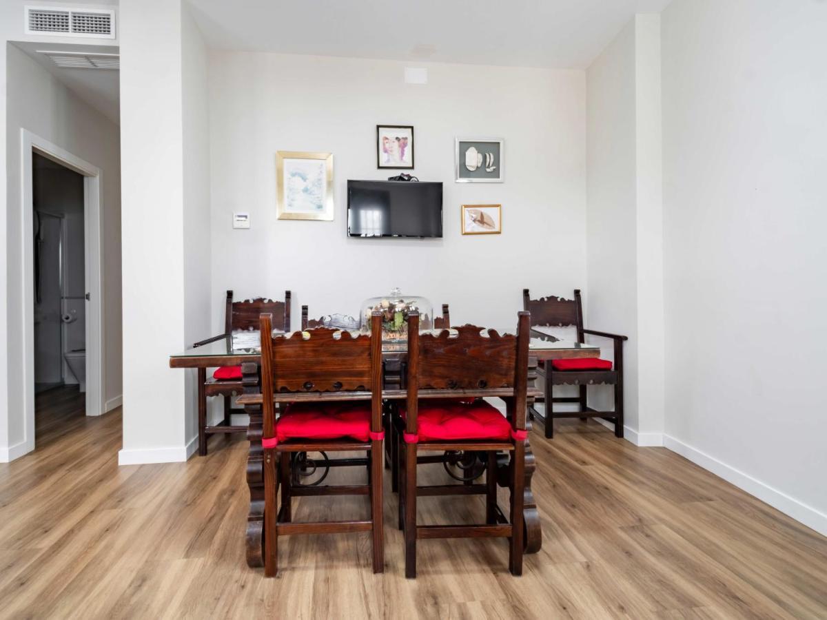 2 Bedrooms 2 Bathrooms - Triana- *