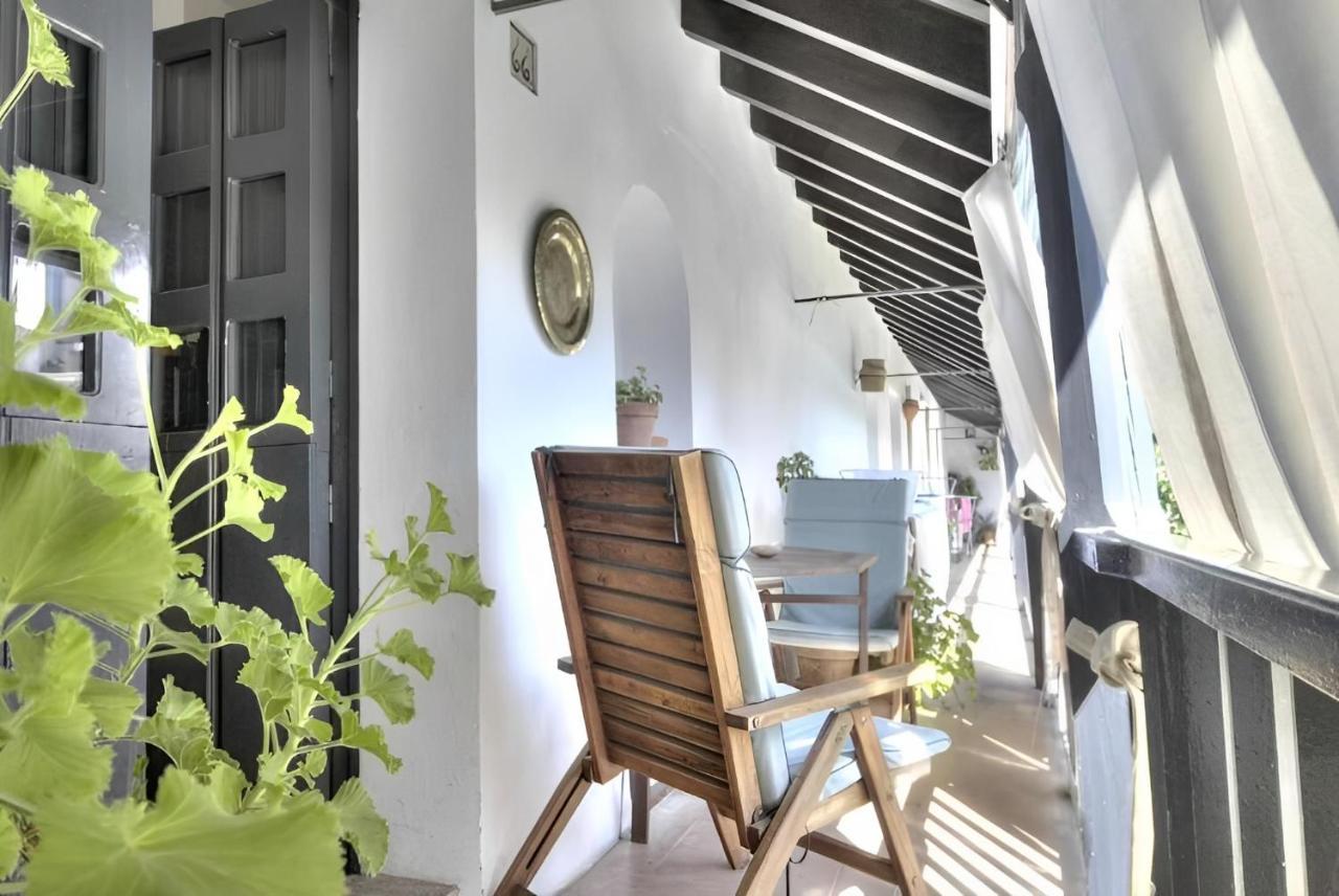 Exclusive With Stunning Patio In The Center Apartment