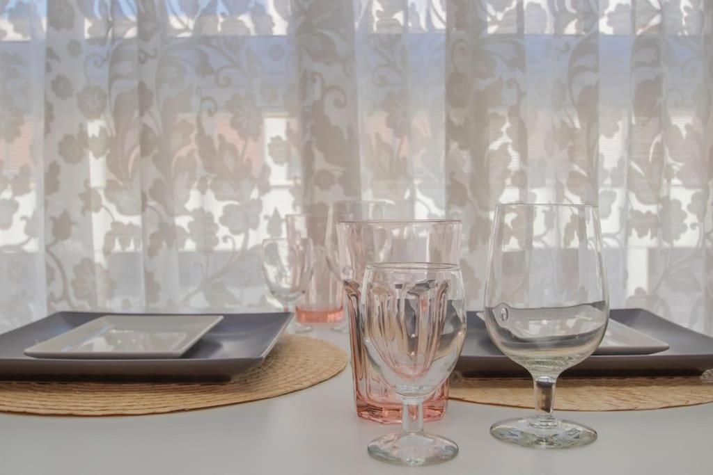 Apartment Muy Centrico, Tranquilo Y Confortable **a/c-wifi** Seville