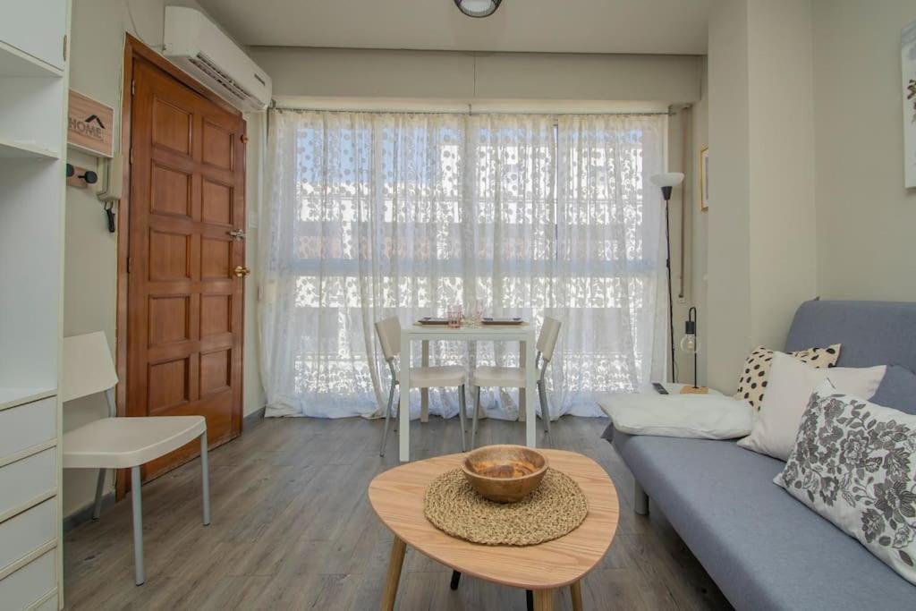 Muy Centrico, Tranquilo Y Confortable **a/c-wifi** * Seville