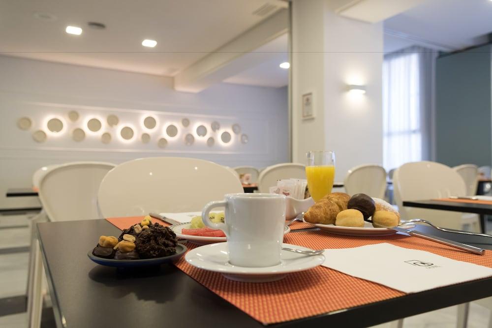 Monte Triana 4* Seville