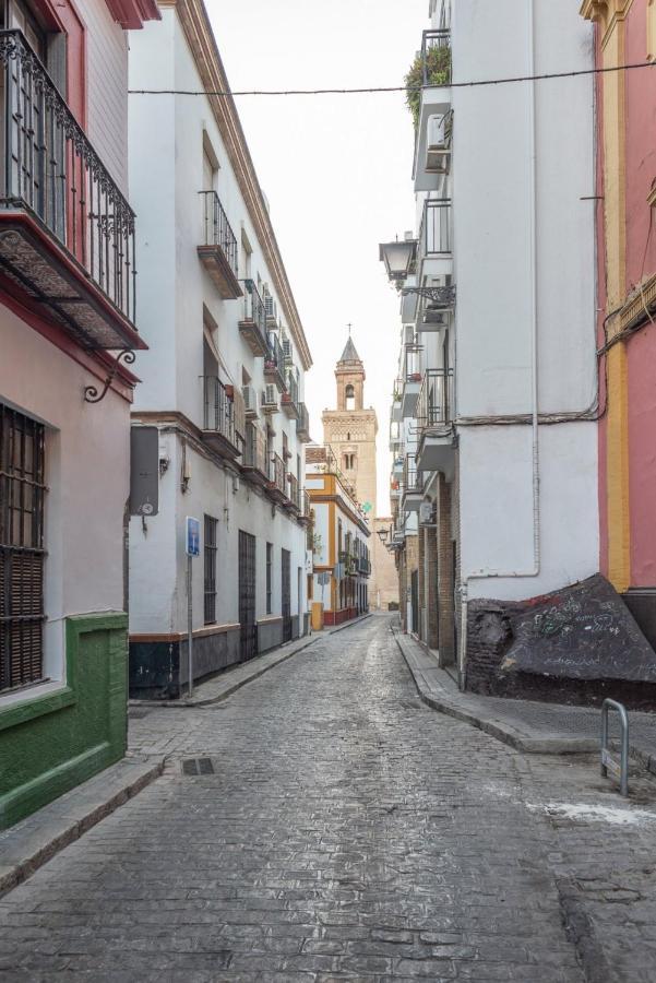 Amplio En El Corazon De Seville