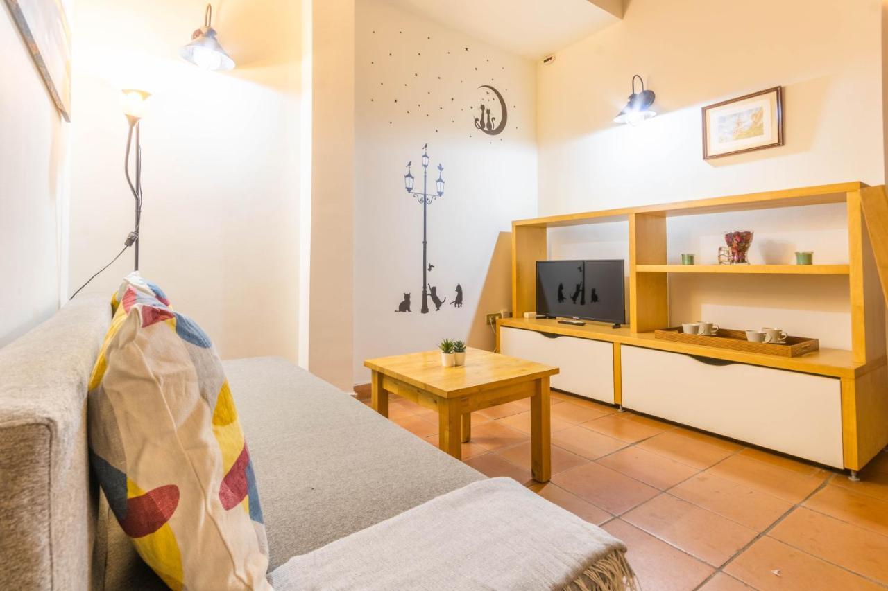 Apartment Macarena Muralla Encantada *