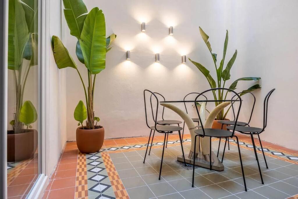 Designer Seville