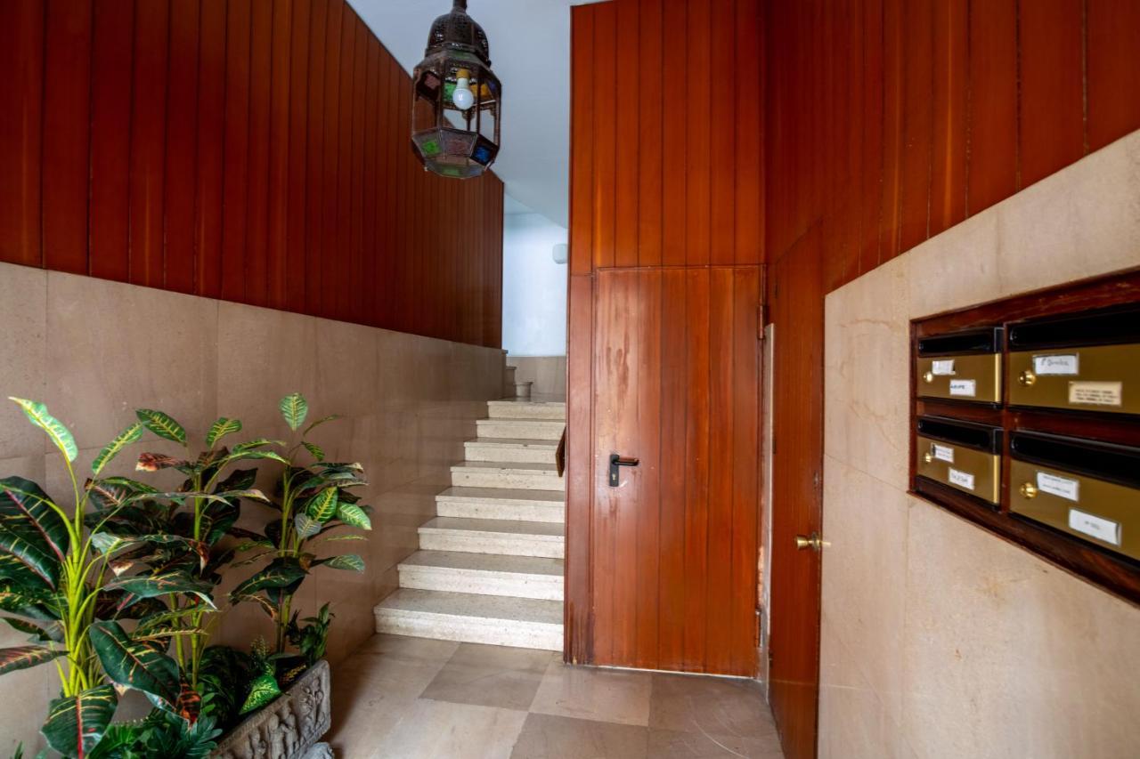 Bustos Tavera Olehousing Sevilla