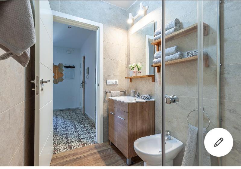 Apartamento Violeta With Cozy Balcony