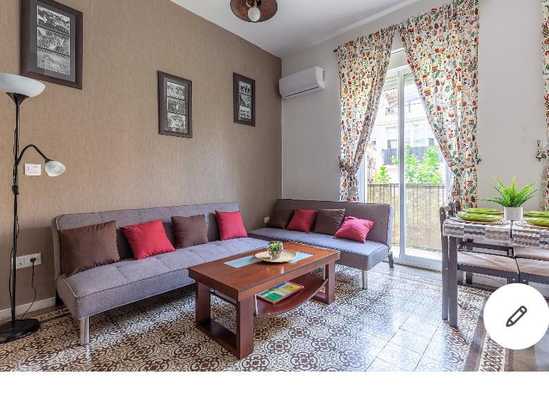 Apartamento Violeta With Cozy Balcony