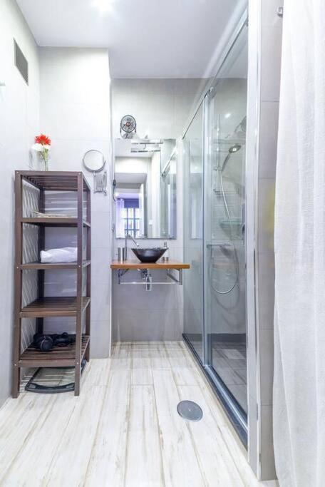 A19 Brand New By Triana Bridge Apartment