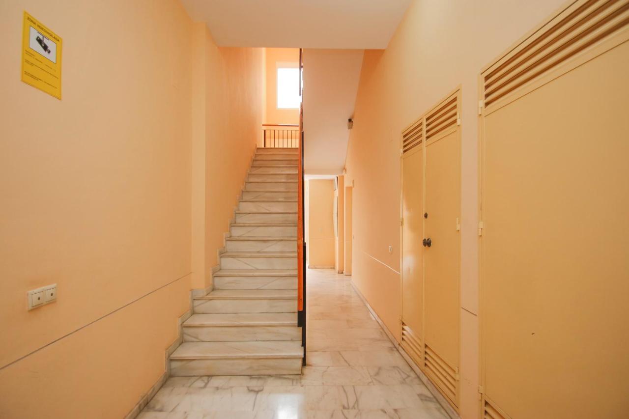 Apartment Modern - Luxe Queen Bed - Walk To Isla Magica Seville