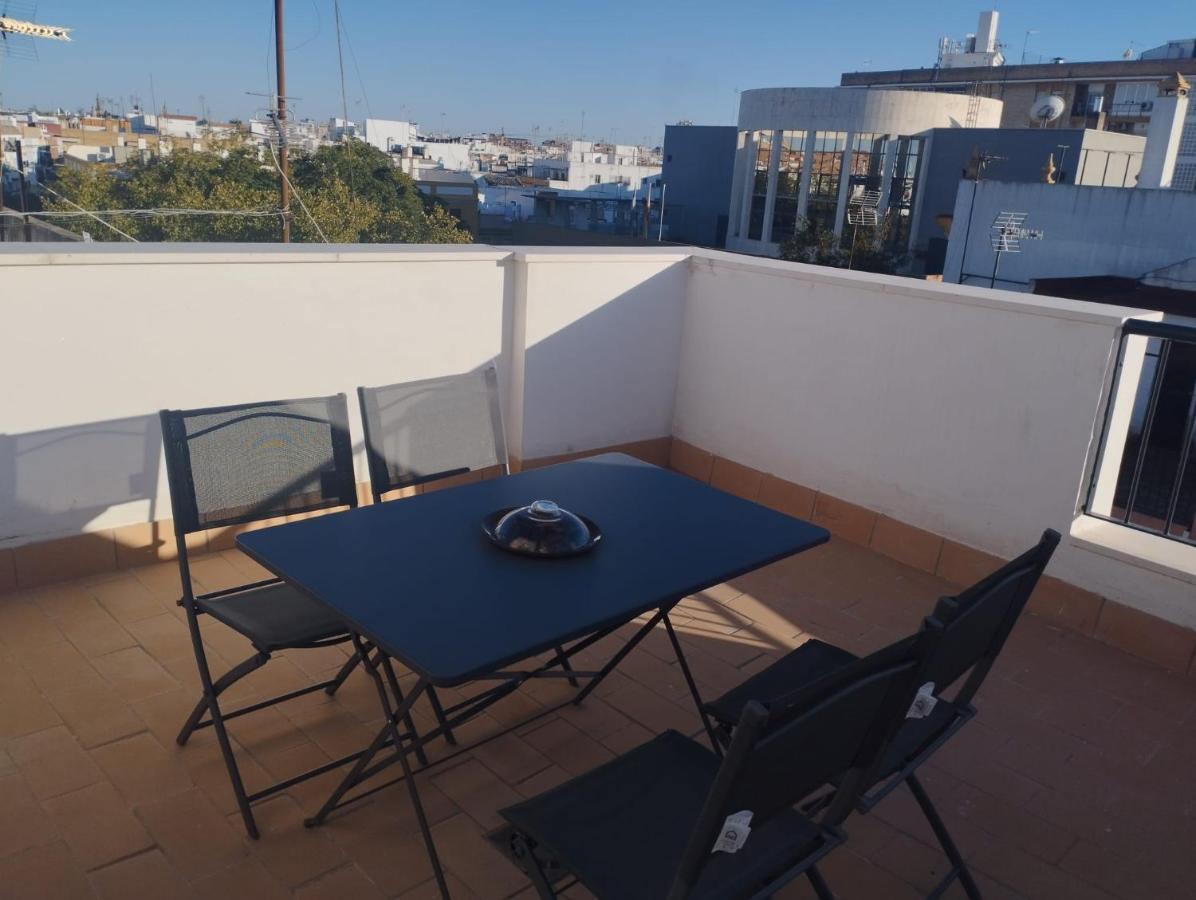 Atico Aire De Triana Apartment