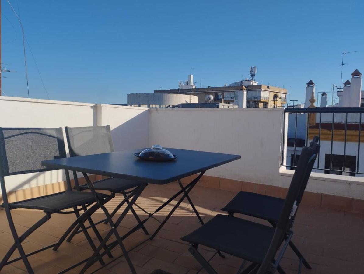 Atico Aire De Triana Apartment *