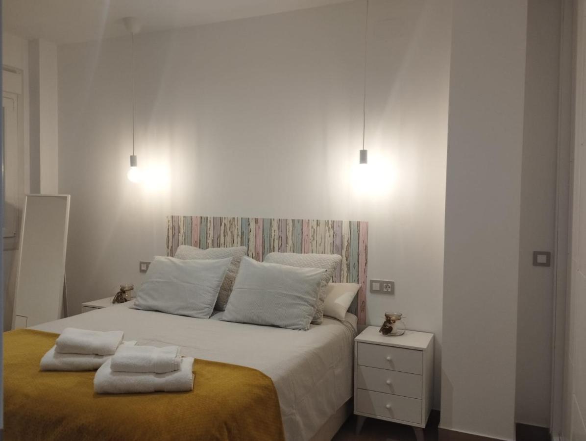 Apartment Atico Aire De Triana