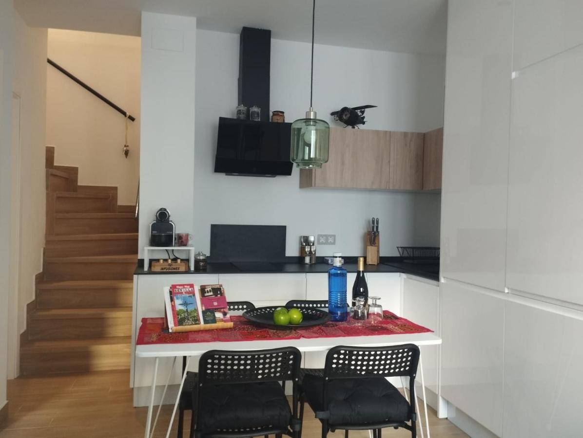 Apartment Atico Aire De Triana *