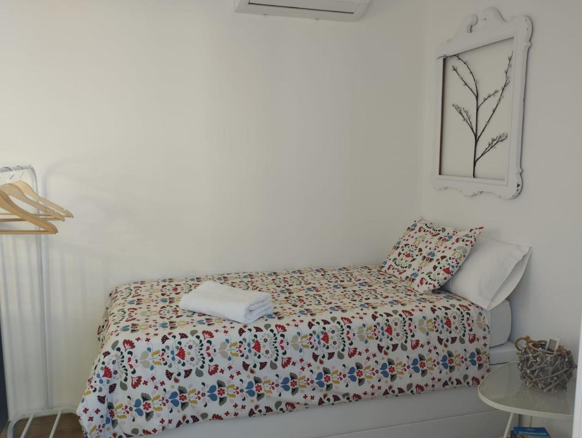 Apartment Atico Aire De Triana *