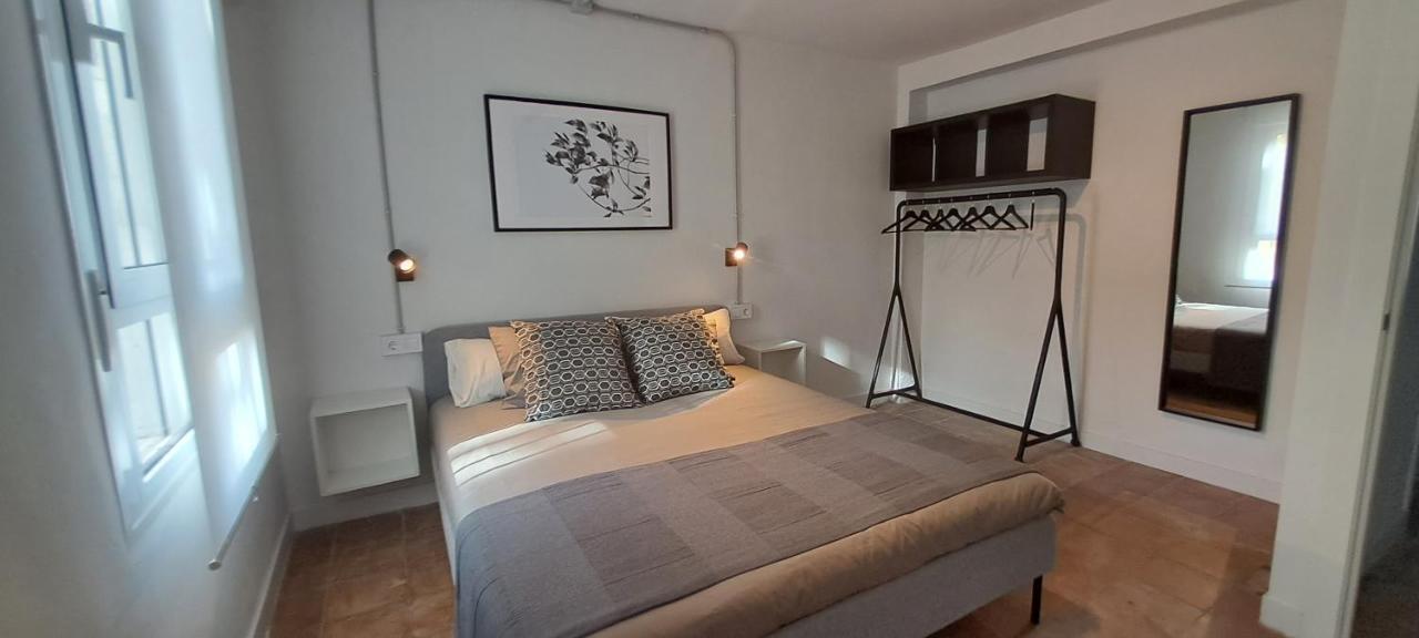 Sunny Handmade Home. Wi-fi, A/c & Free Parking * Seville