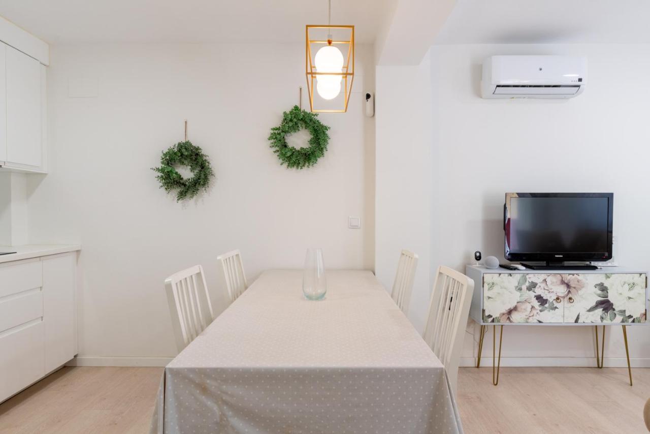 Apartment Whitey Aparment In Triana *