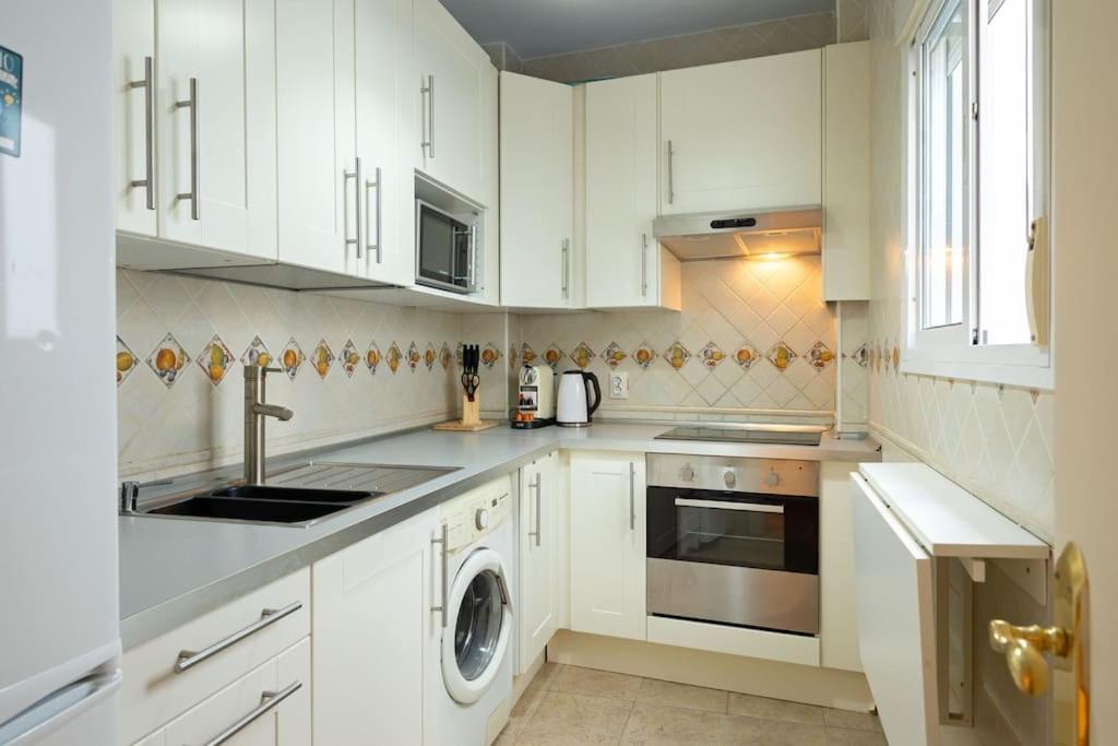 Santa Catalina Center Apartment